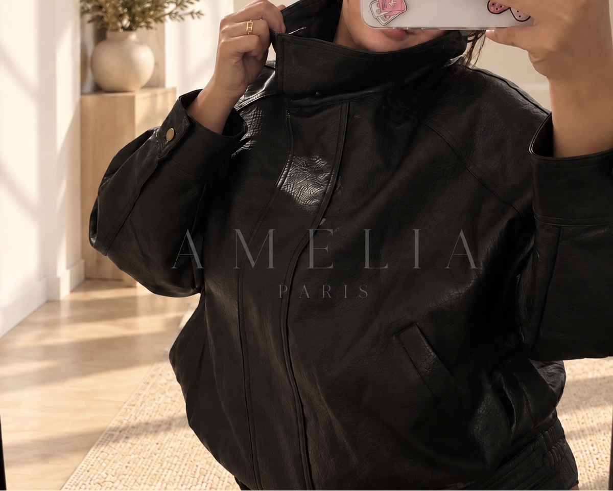 Veste en simili cuire noire oversize avec ceinture et détails doré